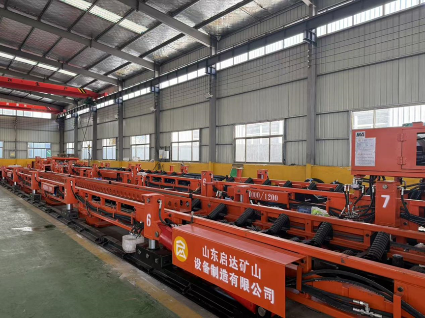 带式输送机用自移机尾